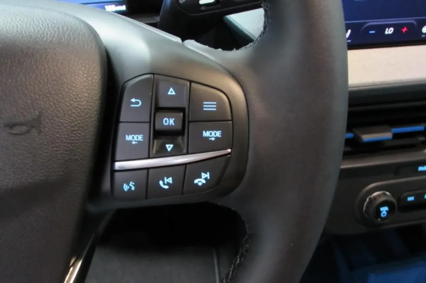 2025 /Navy Pier/Aspen Gray Leather Ford Maverick XLT (3FTTW8JA4SR) with an 2.0L engine, located at 12836 Highway 21, De Soto, MO, 63020, (636) 337-7777, 38.151867, -90.575615 - ### Get Ready for Adventure with the 2025 Ford Maverick XLT!<br /> <br /> Are you looking for the perfect vehicle to match your adventurous lifestyle? Whether you're a weekend warrior, a busy professional, or a growing family, the 2025 Ford Maverick XLT is designed to meet your needs while offering - Photo#17