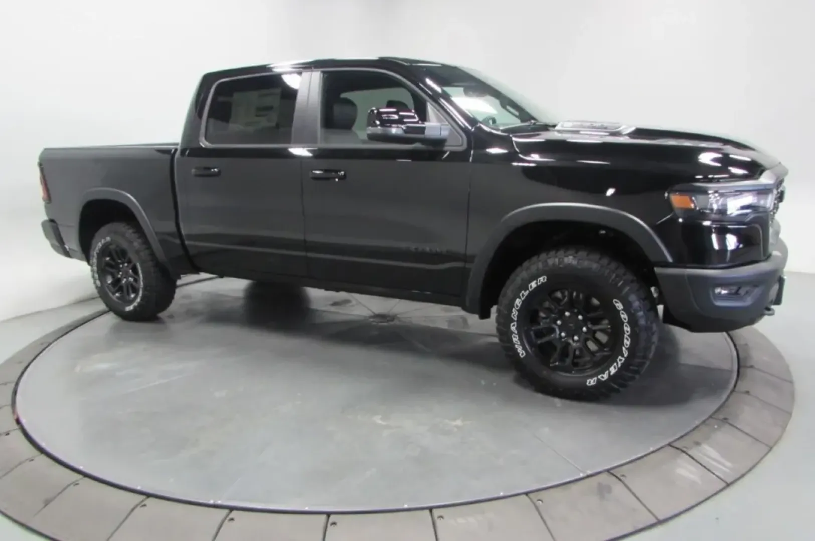 2026 /Black Leather Trimmed Ram 1500 Rebel (1C6SRFLP5TN) with an Other engine, Automatic transmission, located at 12830 Highway 21, De Soto, MO, 63020, (636) 337-7777, 38.153099, -90.573624 - **Unleash Adventure with the 2026 Ram 1500 Rebel Your Ideal Off-Road Companion!**<br /> <br /> If you're seeking a vehicle that combines rugged capability with cutting-edge technology, look no further than the stunning 2026 Ram 1500 Rebel, now available at Pettus CDJR DeSoto. Located conveniently a - Photo#3