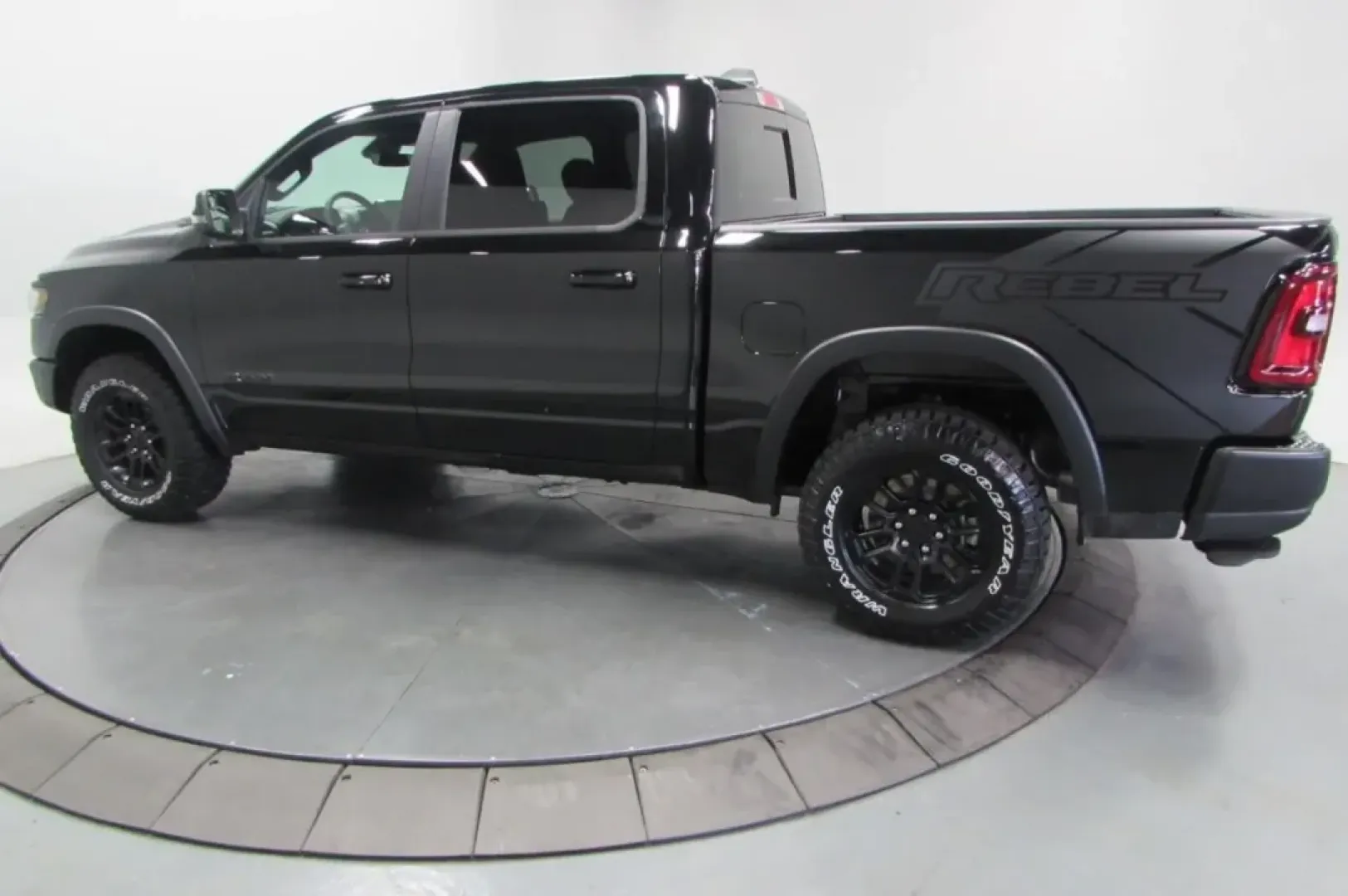 2026 /Black Leather Trimmed Ram 1500 Rebel (1C6SRFLP5TN) with an Other engine, Automatic transmission, located at 12830 Highway 21, De Soto, MO, 63020, (636) 337-7777, 38.153099, -90.573624 - **Unleash Adventure with the 2026 Ram 1500 Rebel Your Ideal Off-Road Companion!**<br /> <br /> If you're seeking a vehicle that combines rugged capability with cutting-edge technology, look no further than the stunning 2026 Ram 1500 Rebel, now available at Pettus CDJR DeSoto. Located conveniently a - Photo#4