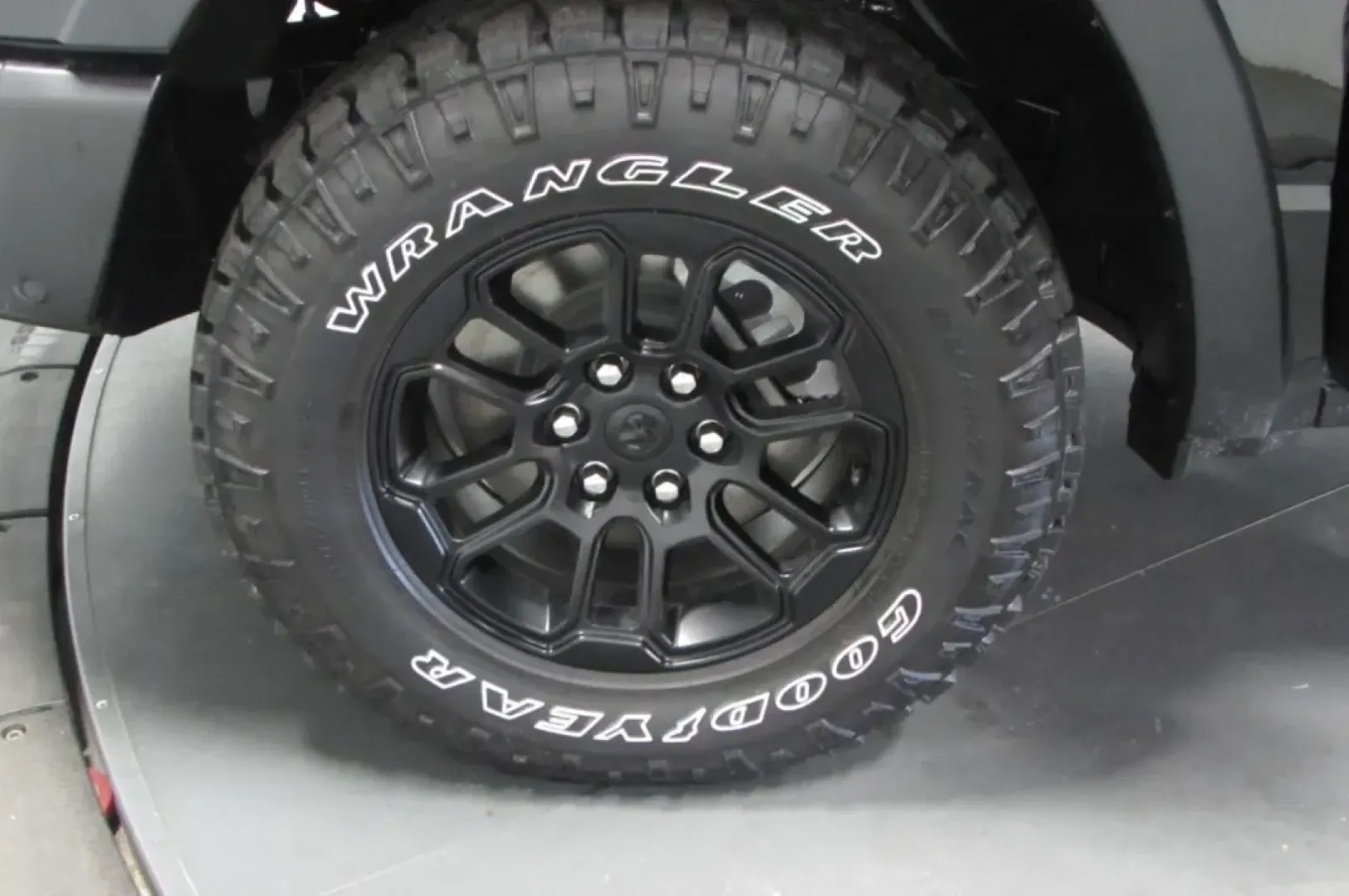 2026 /Black Leather Trimmed Ram 1500 Rebel (1C6SRFLP5TN) with an Other engine, Automatic transmission, located at 12830 Highway 21, De Soto, MO, 63020, (636) 337-7777, 38.153099, -90.573624 - **Unleash Adventure with the 2026 Ram 1500 Rebel Your Ideal Off-Road Companion!**<br /> <br /> If you're seeking a vehicle that combines rugged capability with cutting-edge technology, look no further than the stunning 2026 Ram 1500 Rebel, now available at Pettus CDJR DeSoto. Located conveniently a - Photo#9
