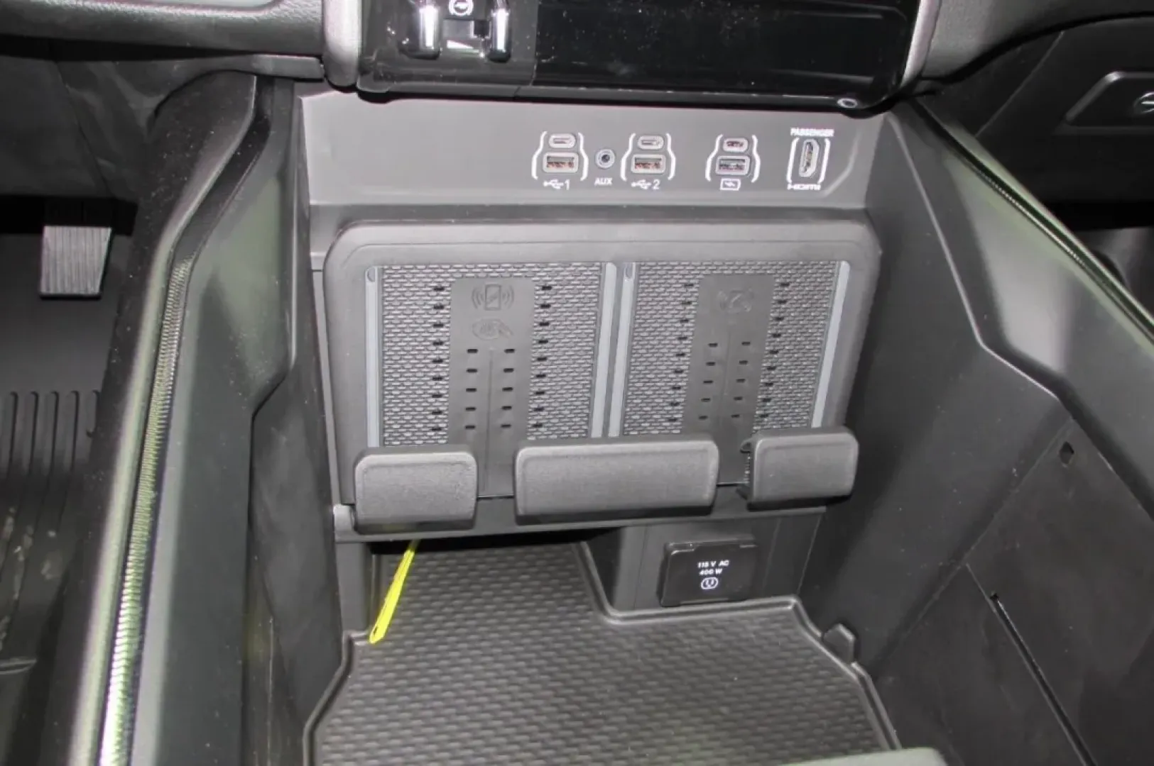 2026 /Black Leather Trimmed Ram 1500 Rebel (1C6SRFLP5TN) with an Other engine, Automatic transmission, located at 12830 Highway 21, De Soto, MO, 63020, (636) 337-7777, 38.153099, -90.573624 - **Unleash Adventure with the 2026 Ram 1500 Rebel Your Ideal Off-Road Companion!**<br /> <br /> If you're seeking a vehicle that combines rugged capability with cutting-edge technology, look no further than the stunning 2026 Ram 1500 Rebel, now available at Pettus CDJR DeSoto. Located conveniently a - Photo#25