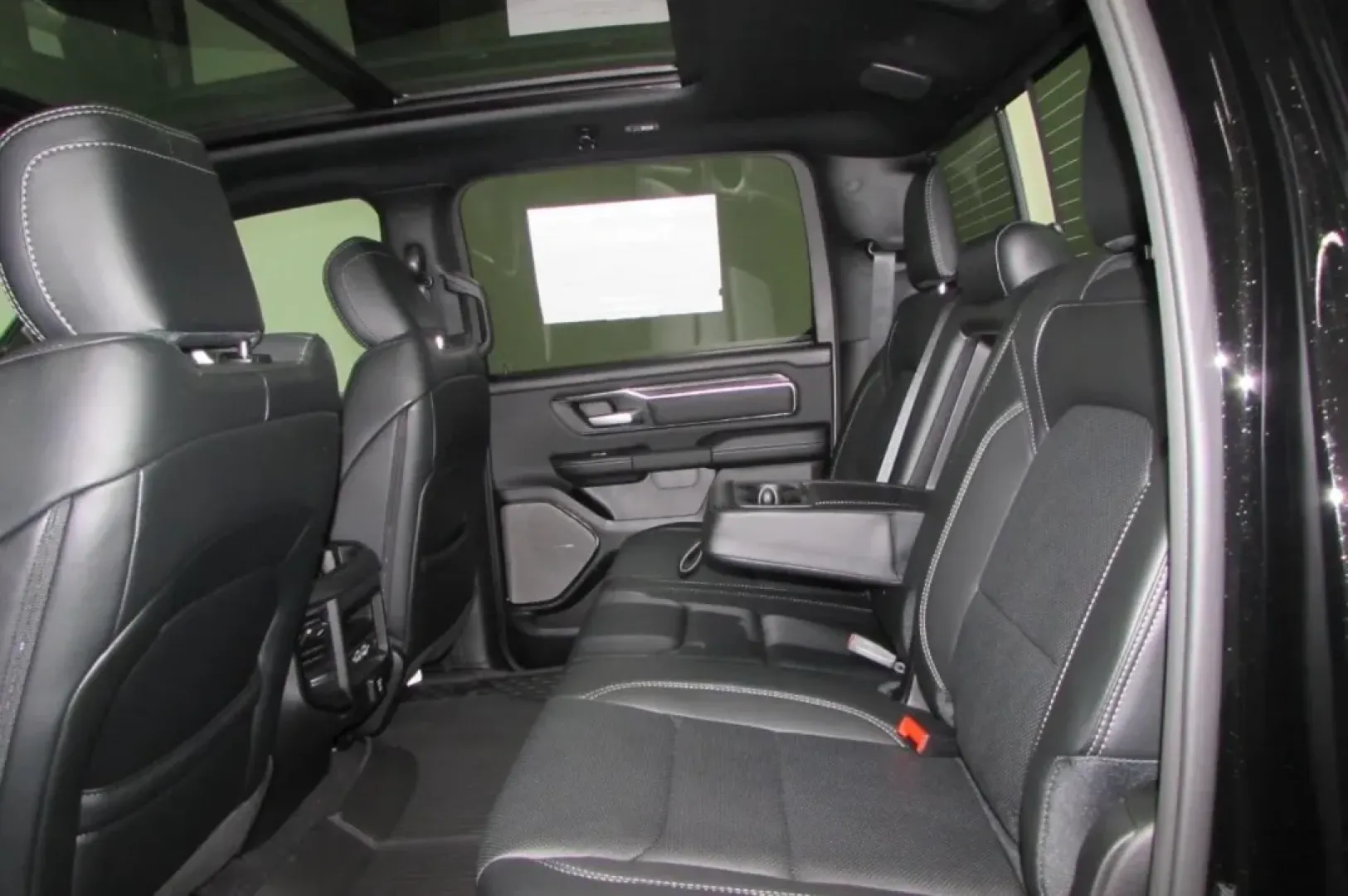 2026 /Black Leather Trimmed Ram 1500 Rebel (1C6SRFLP5TN) with an Other engine, Automatic transmission, located at 12830 Highway 21, De Soto, MO, 63020, (636) 337-7777, 38.153099, -90.573624 - **Unleash Adventure with the 2026 Ram 1500 Rebel Your Ideal Off-Road Companion!**<br /> <br /> If you're seeking a vehicle that combines rugged capability with cutting-edge technology, look no further than the stunning 2026 Ram 1500 Rebel, now available at Pettus CDJR DeSoto. Located conveniently a - Photo#30
