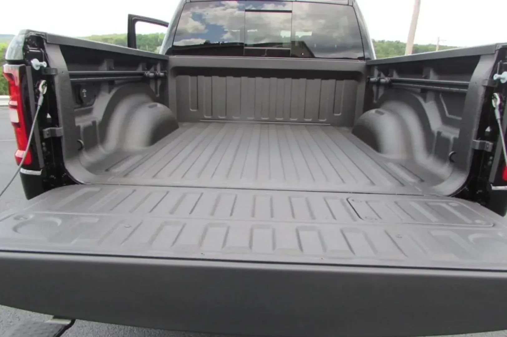 2026 /Black Leather Trimmed Ram 1500 Rebel (1C6SRFLP5TN) with an Other engine, Automatic transmission, located at 12830 Highway 21, De Soto, MO, 63020, (636) 337-7777, 38.153099, -90.573624 - **Unleash Adventure with the 2026 Ram 1500 Rebel Your Ideal Off-Road Companion!**<br /> <br /> If you're seeking a vehicle that combines rugged capability with cutting-edge technology, look no further than the stunning 2026 Ram 1500 Rebel, now available at Pettus CDJR DeSoto. Located conveniently a - Photo#46