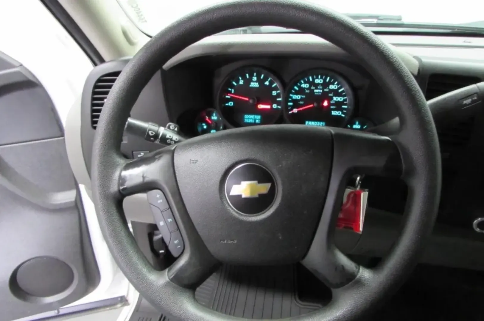 2011 /Dark Titanium Chevrolet Silverado 1500 LS (3GCPCREA0BG) with an Other engine, located at 12836 Highway 21, De Soto, MO, 63020, (636) 337-7777, 38.151867, -90.575615 - **Embrace the Open Road with the 2011 Chevrolet Silverado 1500 LS Your Ideal Adventure Companion!**<br /> <br /> If you're ready to enhance your lifestyle with a reliable truck that excels in both utility and comfort, look no further than this 2011 Chevrolet Silverado 1500 LS. Whether you're commut - Photo#15