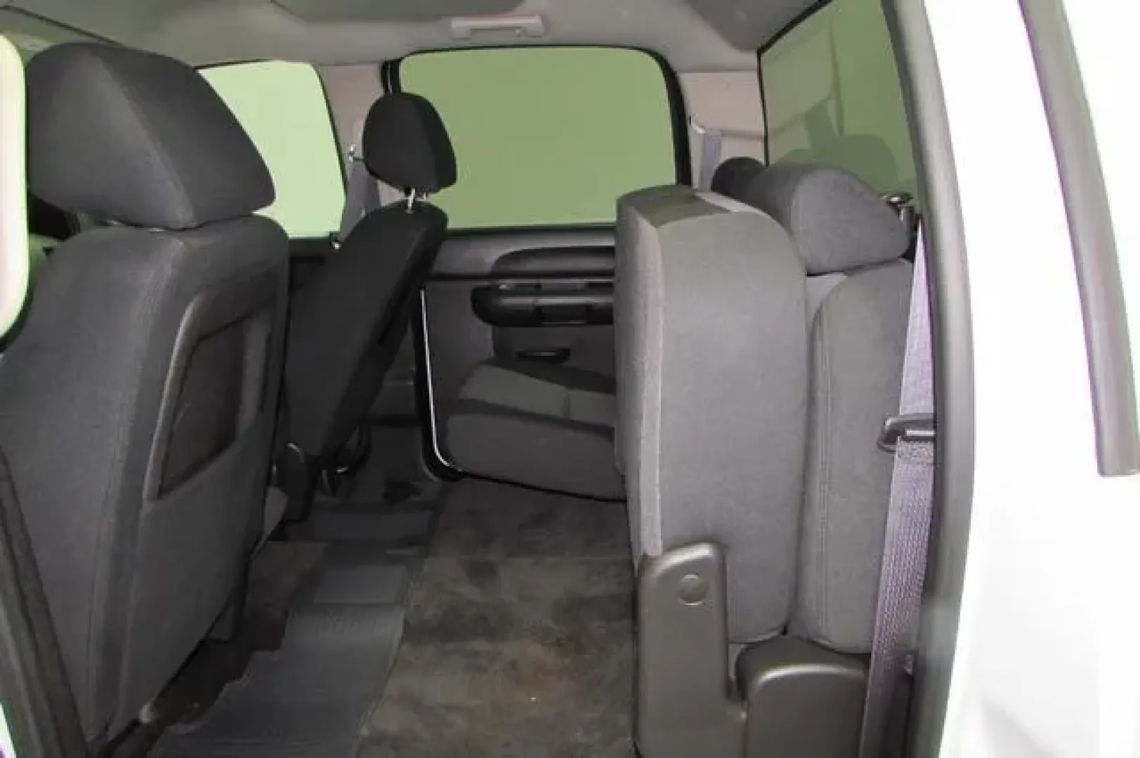 2011 /Dark Titanium Chevrolet Silverado 1500 LS (3GCPCREA0BG) with an Other engine, located at 12836 Highway 21, De Soto, MO, 63020, (636) 337-7777, 38.151867, -90.575615 - **Embrace the Open Road with the 2011 Chevrolet Silverado 1500 LS Your Ideal Adventure Companion!**<br /> <br /> If you're ready to enhance your lifestyle with a reliable truck that excels in both utility and comfort, look no further than this 2011 Chevrolet Silverado 1500 LS. Whether you're commut - Photo#26