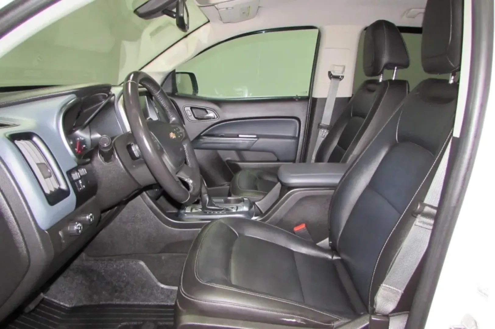 2018 /Black Chevrolet Colorado Z71 (1GCGTDEN4J1) with an Other engine, located at 12836 Highway 21, De Soto, MO, 63020, (636) 337-7777, 38.151867, -90.575615 - Are you ready to elevate your weekend adventures and tackle those tough jobs with ease? Look no further than this rugged 2018 Chevrolet Colorado 4WD Z71 Crew Cab, available now at Pettus Ford De Soto. With its robust capabilities and refined comfort, this truck is perfect for those who crave adventu - Photo#14
