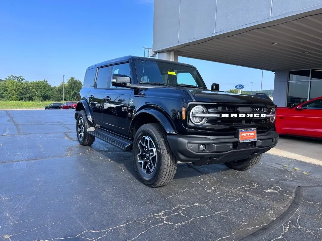 2025 Ford Bronco Outer Banks
