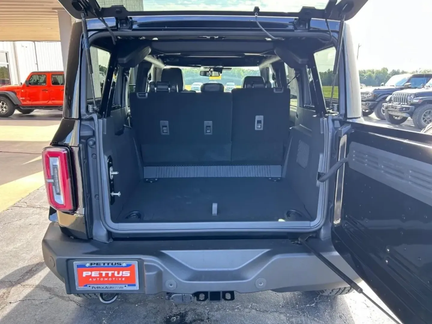 2025 /Black Onyx Leather Ford Bronco Outer Banks (1FMEE8BP7SL) with an 2.7L V6 engine, Automatic transmission, located at 141 Commercial Dr, Fredericktown, MO, 63645, (573) 783-6432, 37.570087, -90.320648 - Explore the great outdoors or tackle your daily commute with style and ease in this stunning **2025 Ford Bronco Outer Banks**. Perfect for weekend excursions or just navigating through the hustle and bustle of Fredericktown, MO, this SUV represents the ideal blend of rugged capability and modern com - Photo#4