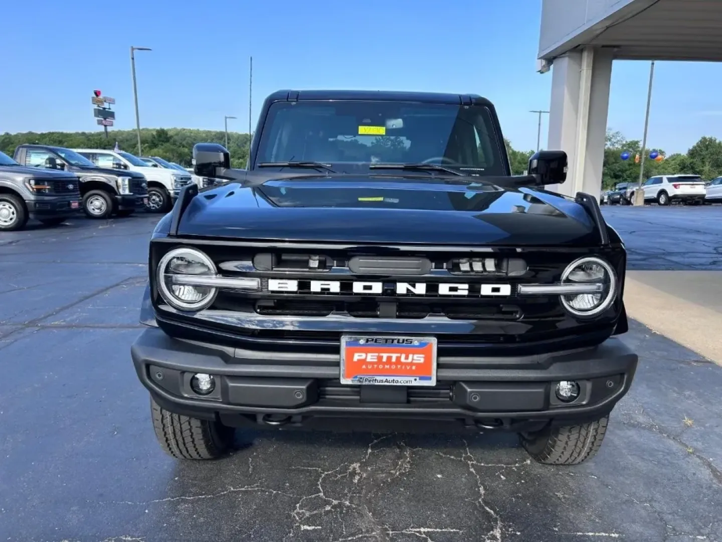 2025 /Black Onyx Leather Ford Bronco Outer Banks (1FMEE8BP7SL) with an 2.7L V6 engine, Automatic transmission, located at 141 Commercial Dr, Fredericktown, MO, 63645, (573) 783-6432, 37.570087, -90.320648 - Explore the great outdoors or tackle your daily commute with style and ease in this stunning **2025 Ford Bronco Outer Banks**. Perfect for weekend excursions or just navigating through the hustle and bustle of Fredericktown, MO, this SUV represents the ideal blend of rugged capability and modern com - Photo#7