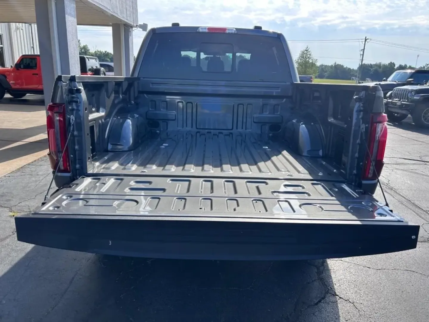2025 /Black Leather Ford F-150 Lariat (1FTFW5L5XSF) with an 5.0L V8 engine, located at 141 Commercial Dr, Fredericktown, MO, 63645, (573) 783-6432, 37.570087, -90.320648 - ### Conquer the Open Road with the 2025 Ford F-150 LARIAT at Pettus Ford Fredericktown!<br /> <br /> Are you ready to elevate your driving experience? Whether you're tackling a worksite, embarking on a weekend adventure, or simply navigating the daily grind, the 2025 Ford F-150 LARIAT is designed fo - Photo#4