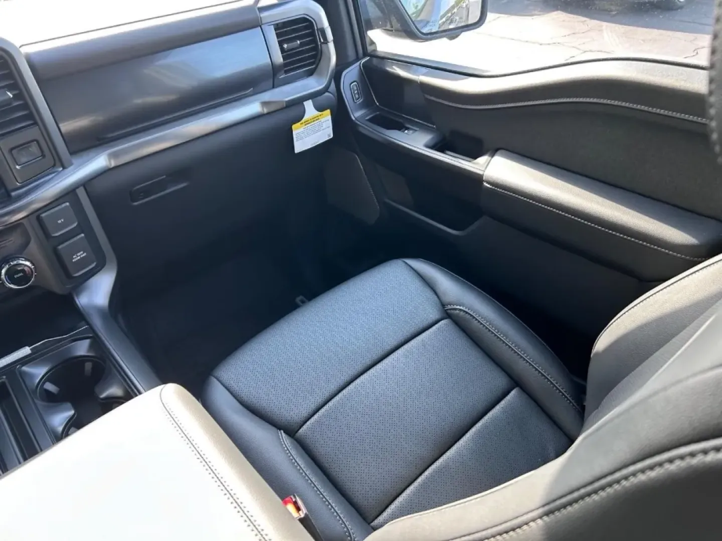 2025 /Black Leather Ford F-150 Lariat (1FTFW5L5XSF) with an 5.0L V8 engine, located at 141 Commercial Dr, Fredericktown, MO, 63645, (573) 783-6432, 37.570087, -90.320648 - ### Conquer the Open Road with the 2025 Ford F-150 LARIAT at Pettus Ford Fredericktown!<br /> <br /> Are you ready to elevate your driving experience? Whether you're tackling a worksite, embarking on a weekend adventure, or simply navigating the daily grind, the 2025 Ford F-150 LARIAT is designed fo - Photo#16