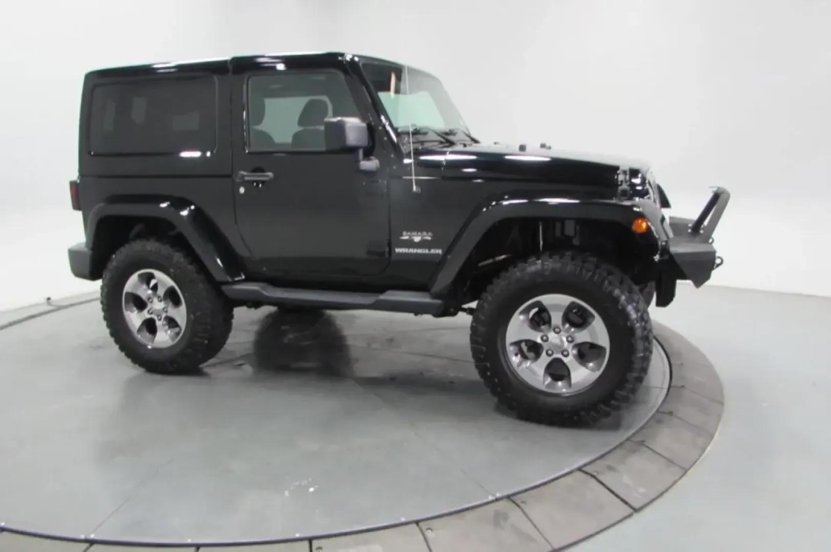 2017 /Black Cloth Jeep Wrangler Sahara (1C4AJWBG4HL) with an Other engine, located at 12830 Highway 21, De Soto, MO, 63020, (636) 337-7777, 38.153099, -90.573624 - **Explore the Great Outdoors with the 2017 Jeep Wrangler from Pettus CDJR DeSoto!**<br /> <br /> Are you ready to embark on thrilling weekend adventures or tackle your daily commute with style? The 2017 Jeep Wrangler is your perfect companion for both. Designed for those who crave excitement and fun - Photo#3