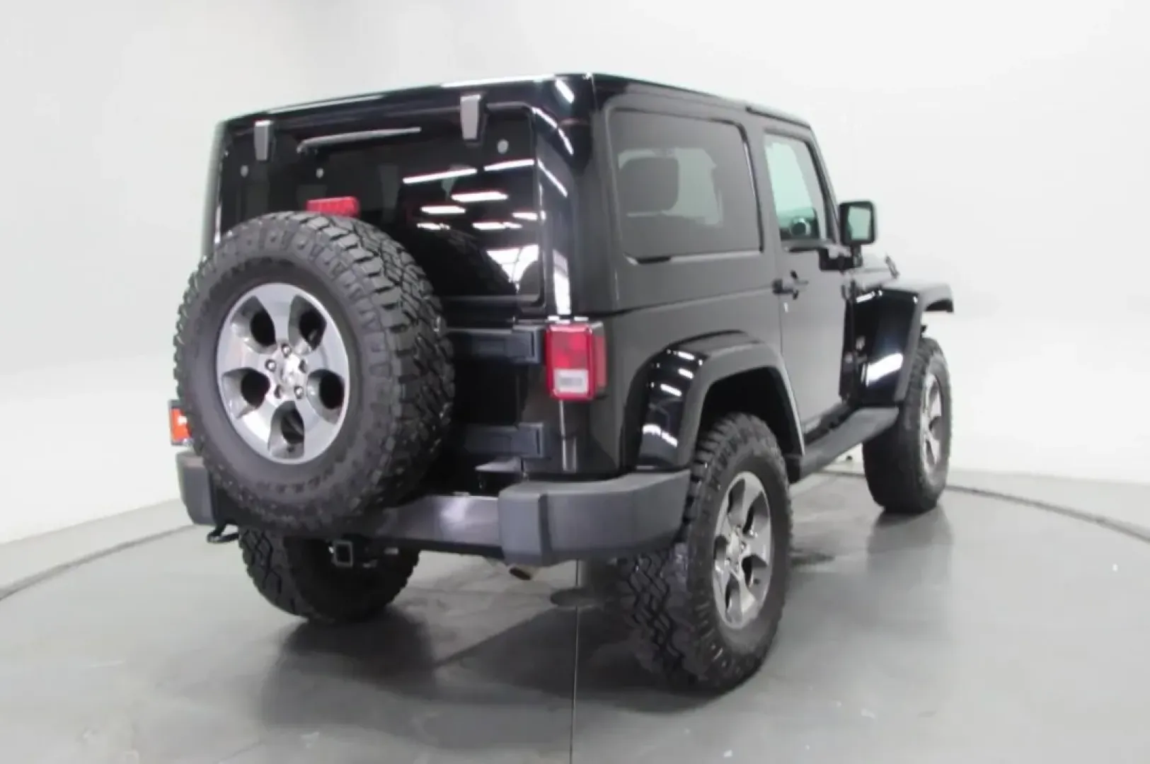 2017 /Black Cloth Jeep Wrangler Sahara (1C4AJWBG4HL) with an Other engine, located at 12830 Highway 21, De Soto, MO, 63020, (636) 337-7777, 38.153099, -90.573624 - **Explore the Great Outdoors with the 2017 Jeep Wrangler from Pettus CDJR DeSoto!**<br /> <br /> Are you ready to embark on thrilling weekend adventures or tackle your daily commute with style? The 2017 Jeep Wrangler is your perfect companion for both. Designed for those who crave excitement and fun - Photo#7
