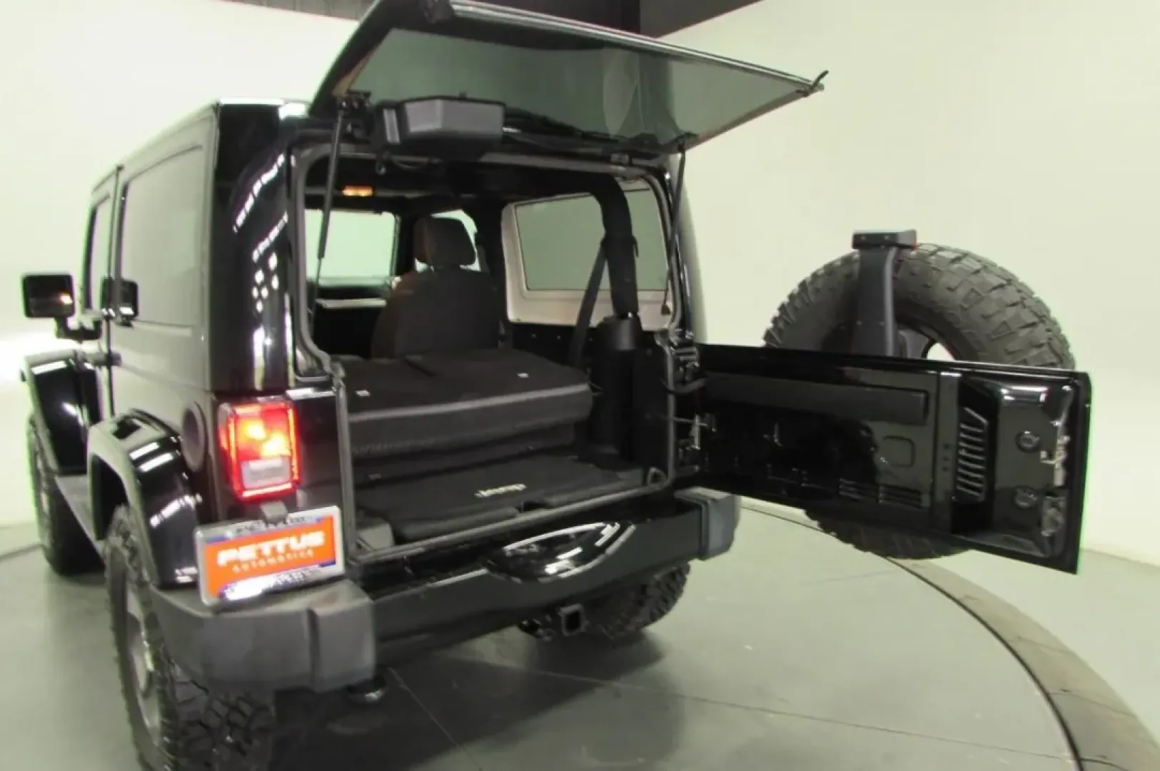 2017 /Black Cloth Jeep Wrangler Sahara (1C4AJWBG4HL) with an Other engine, located at 12830 Highway 21, De Soto, MO, 63020, (636) 337-7777, 38.153099, -90.573624 - **Explore the Great Outdoors with the 2017 Jeep Wrangler from Pettus CDJR DeSoto!**<br /> <br /> Are you ready to embark on thrilling weekend adventures or tackle your daily commute with style? The 2017 Jeep Wrangler is your perfect companion for both. Designed for those who crave excitement and fun - Photo#23