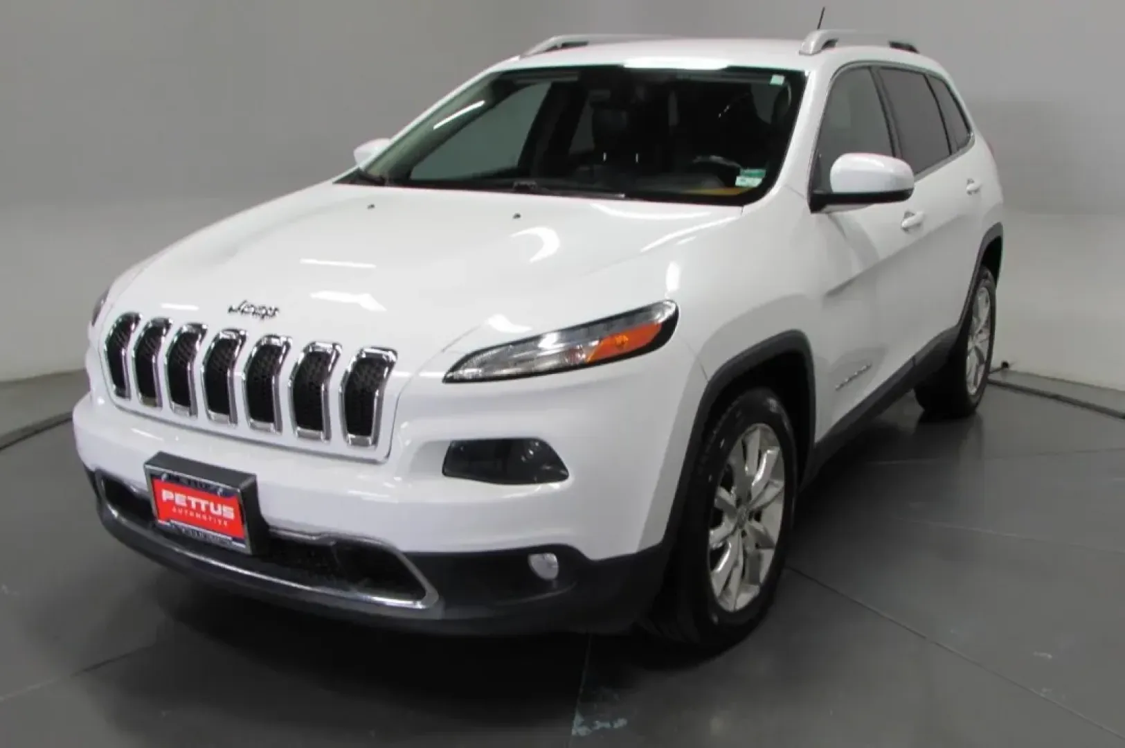 2015 /Black Jeep Cherokee Limited (1C4PJLDB6FW) with an Other engine, Automatic transmission, located at 12830 Highway 21, De Soto, MO, 63020, (636) 337-7777, 38.153099, -90.573624 - Are you ready to elevate your adventures? The 2015 Jeep Cherokee Limited is here to transform your everyday driving into something remarkable. Whether you're navigating the bustling streets of De Soto or planning a weekend getaway to explore the beautiful Ozarks, this stylish and versatile crossover - Photo#2