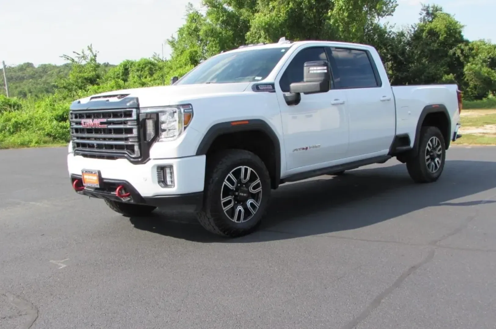 2022 /Jet Black With Kalahari Accents GMC Sierra 2500HD AT4 (1GT49PEY8NF) with an Other engine, located at 12830 Highway 21, De Soto, MO, 63020, (636) 337-7777, 38.153099, -90.573624 - Are you ready to elevate your adventures and tackle any terrain with the power and reliability of a truck? Look no further than this exceptional 2022 GMC Sierra 2500HD, now available at Pettus CDJR DeSoto. Whether you're hauling heavy loads for your business or taking the family on a weekend getaway - Photo#2