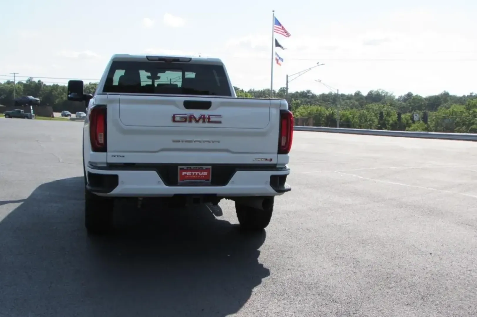 2022 /Jet Black With Kalahari Accents GMC Sierra 2500HD AT4 (1GT49PEY8NF) with an Other engine, located at 12830 Highway 21, De Soto, MO, 63020, (636) 337-7777, 38.153099, -90.573624 - Are you ready to elevate your adventures and tackle any terrain with the power and reliability of a truck? Look no further than this exceptional 2022 GMC Sierra 2500HD, now available at Pettus CDJR DeSoto. Whether you're hauling heavy loads for your business or taking the family on a weekend getaway - Photo#5