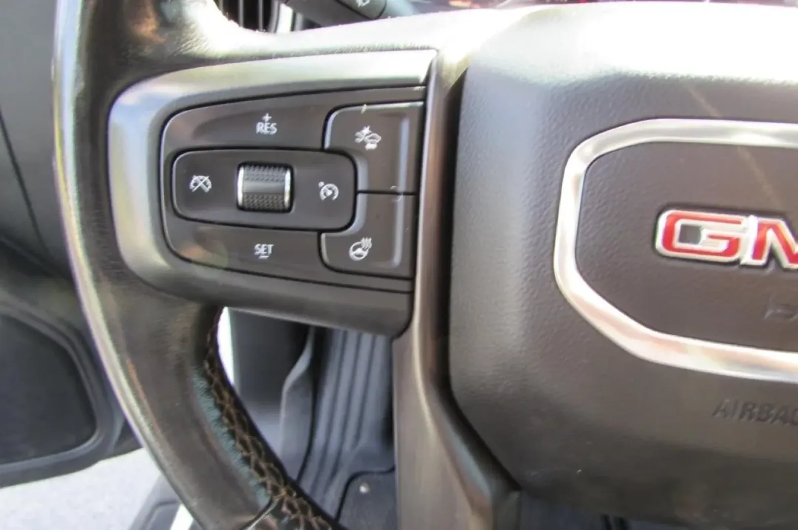2022 /Jet Black With Kalahari Accents GMC Sierra 2500HD AT4 (1GT49PEY8NF) with an Other engine, located at 12830 Highway 21, De Soto, MO, 63020, (636) 337-7777, 38.153099, -90.573624 - Are you ready to elevate your adventures and tackle any terrain with the power and reliability of a truck? Look no further than this exceptional 2022 GMC Sierra 2500HD, now available at Pettus CDJR DeSoto. Whether you're hauling heavy loads for your business or taking the family on a weekend getaway - Photo#18