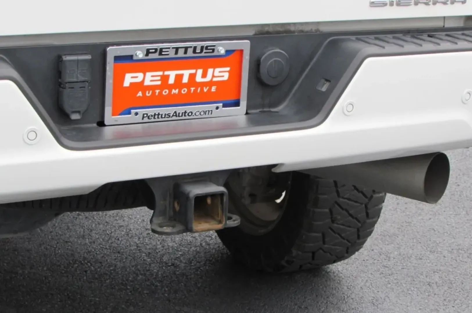 2024 /Alpine Umber GMC Sierra 2500HD Denali Ultimate (1GT49XEY2RF) with an Other engine, Automatic transmission, located at 12830 Highway 21, De Soto, MO, 63020, (636) 337-7777, 38.153099, -90.573624 - Are you a weekend warrior with a passion for adventure, or perhaps a hardworking professional in need of a reliable and rugged vehicle that can handle both work and play? Look no further than the stunning 2024 GMC Sierra 2500HD, now available at Pettus CDJR DeSoto, your trusted used car dealer locat - Photo#10