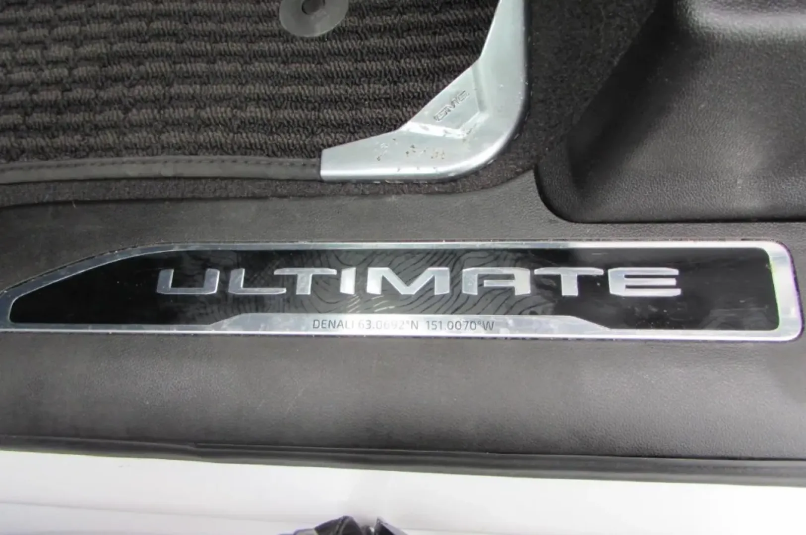2024 /Alpine Umber GMC Sierra 2500HD Denali Ultimate (1GT49XEY2RF) with an Other engine, Automatic transmission, located at 12830 Highway 21, De Soto, MO, 63020, (636) 337-7777, 38.153099, -90.573624 - Are you a weekend warrior with a passion for adventure, or perhaps a hardworking professional in need of a reliable and rugged vehicle that can handle both work and play? Look no further than the stunning 2024 GMC Sierra 2500HD, now available at Pettus CDJR DeSoto, your trusted used car dealer locat - Photo#18