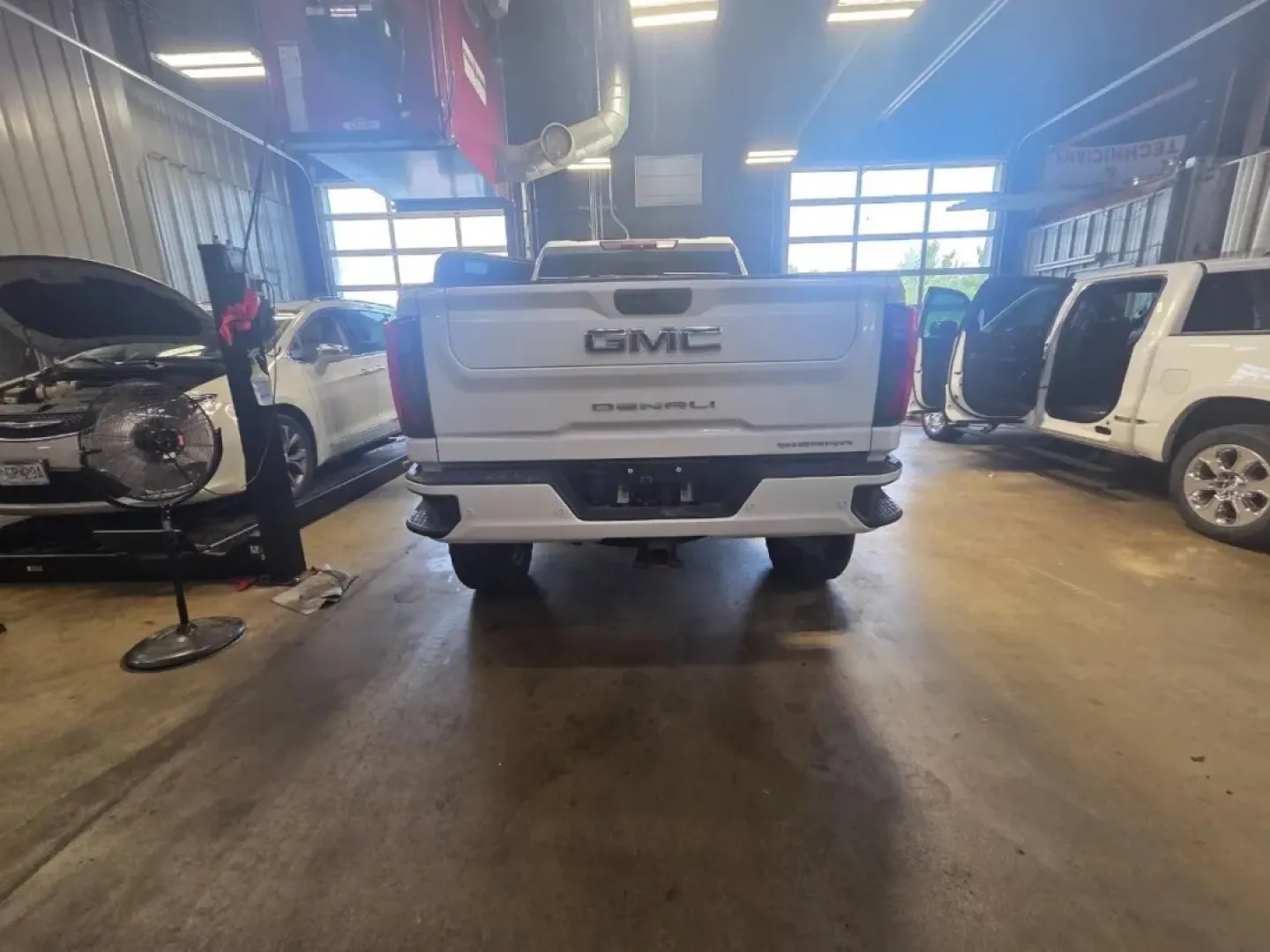 2024 /Alpine Umber GMC Sierra 2500HD Denali Ultimate (1GT49XEY2RF) with an Other engine, Automatic transmission, located at 12830 Highway 21, De Soto, MO, 63020, (636) 337-7777, 38.153099, -90.573624 - Are you a weekend warrior with a passion for adventure, or perhaps a hardworking professional in need of a reliable and rugged vehicle that can handle both work and play? Look no further than the stunning 2024 GMC Sierra 2500HD, now available at Pettus CDJR DeSoto, your trusted used car dealer locat - Photo#37
