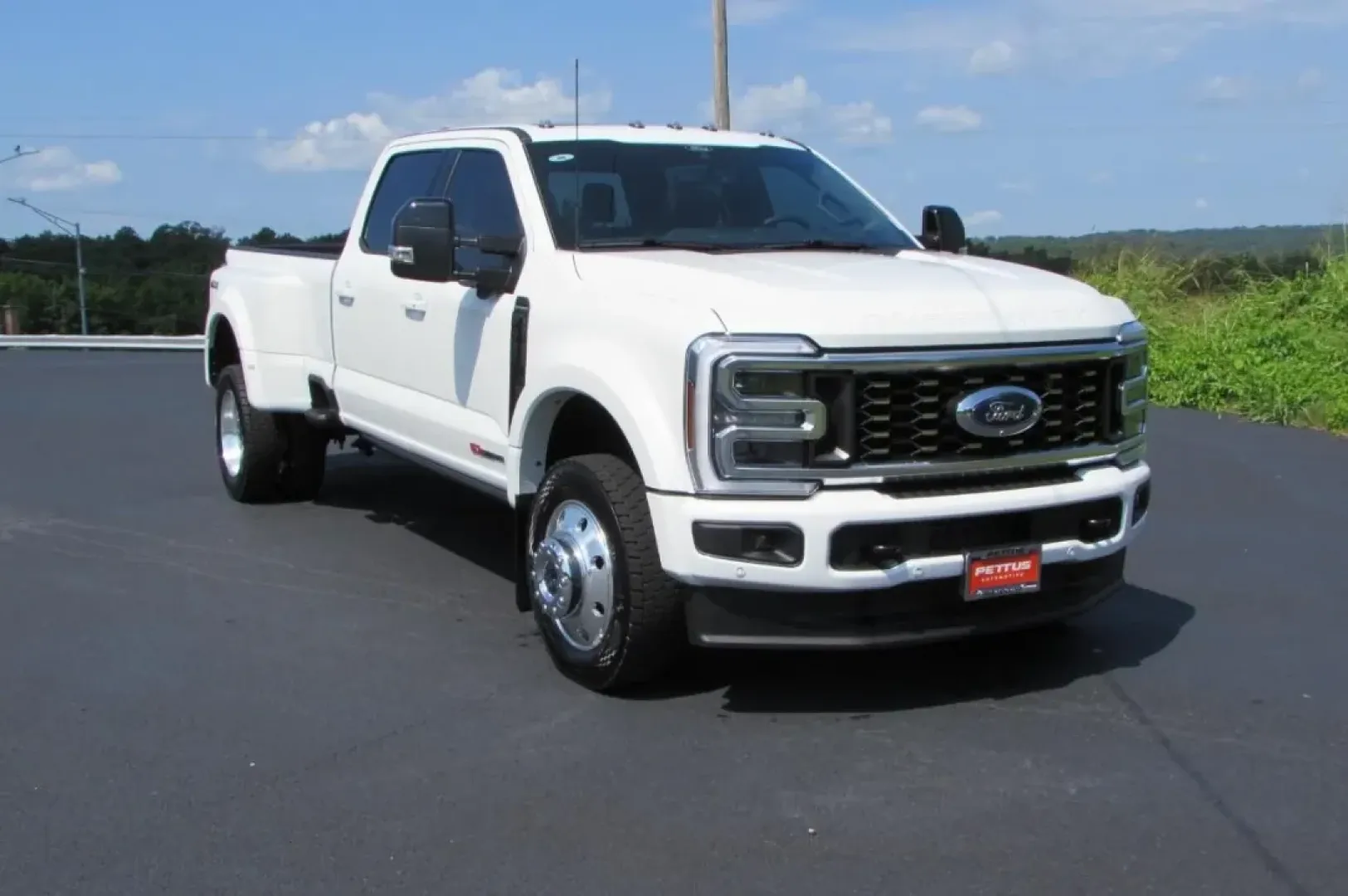 2025 /Black Onyx Leather Ford F-450SD Platinum DRW (1FT8W4DM8SE) with an 6.7L engine, Automatic transmission, located at 12836 Highway 21, De Soto, MO, 63020, (636) 337-7777, 38.151867, -90.575615 - **Unleash Your Adventures with the 2025 Ford Super Duty F-450 DRW at Pettus Ford De Soto!**<br /> <br /> Are you ready to elevate your outdoor lifestyle or tackle those demanding work tasks with ease? The 2025 Ford Super Duty F-450 DRW is your perfect companion for weekend adventures or heavy-duty h - Photo#0