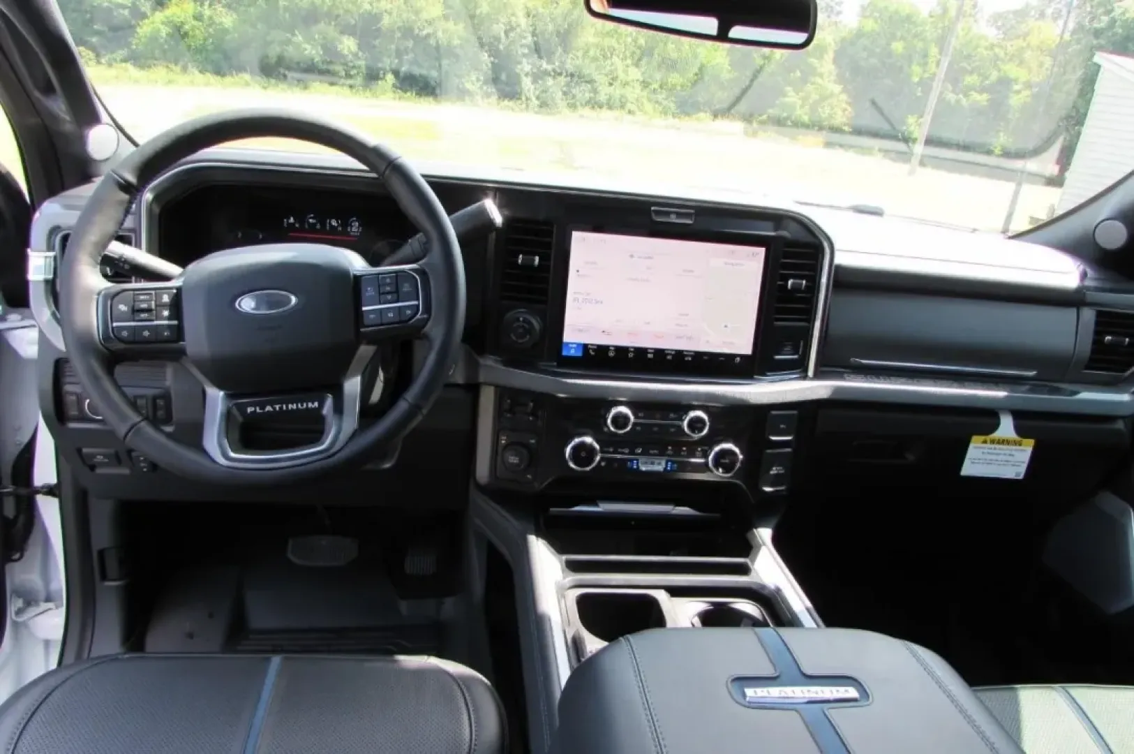 2025 /Black Onyx Leather Ford F-450SD Platinum DRW (1FT8W4DM8SE) with an 6.7L engine, Automatic transmission, located at 12836 Highway 21, De Soto, MO, 63020, (636) 337-7777, 38.151867, -90.575615 - **Unleash Your Adventures with the 2025 Ford Super Duty F-450 DRW at Pettus Ford De Soto!**<br /> <br /> Are you ready to elevate your outdoor lifestyle or tackle those demanding work tasks with ease? The 2025 Ford Super Duty F-450 DRW is your perfect companion for weekend adventures or heavy-duty h - Photo#29
