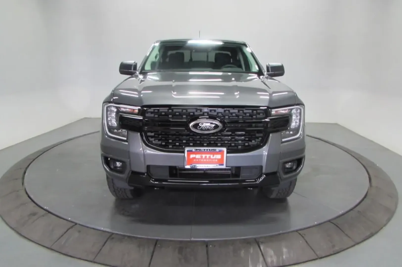 2025 /Ebony Cloth Ford Ranger XLT (1FTER4HP3SL) with an 2.7L V6 engine, Automatic transmission, located at 12836 Highway 21, De Soto, MO, 63020, (636) 337-7777, 38.151867, -90.575615 - Are you ready to elevate your adventures with a rugged companion? Explore the great outdoors or tackle your daily commute with confidence in the 2025 Ford Ranger XLT, an exceptional truck designed for both work and play! This pre-owned marvel, now available at Pettus Ford De Soto, is located conveni - Photo#1