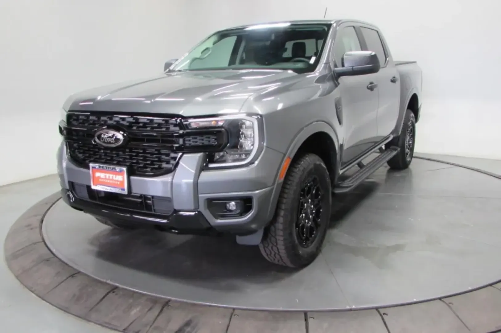2025 /Ebony Cloth Ford Ranger XLT (1FTER4HP3SL) with an 2.7L V6 engine, Automatic transmission, located at 12836 Highway 21, De Soto, MO, 63020, (636) 337-7777, 38.151867, -90.575615 - Are you ready to elevate your adventures with a rugged companion? Explore the great outdoors or tackle your daily commute with confidence in the 2025 Ford Ranger XLT, an exceptional truck designed for both work and play! This pre-owned marvel, now available at Pettus Ford De Soto, is located conveni - Photo#2