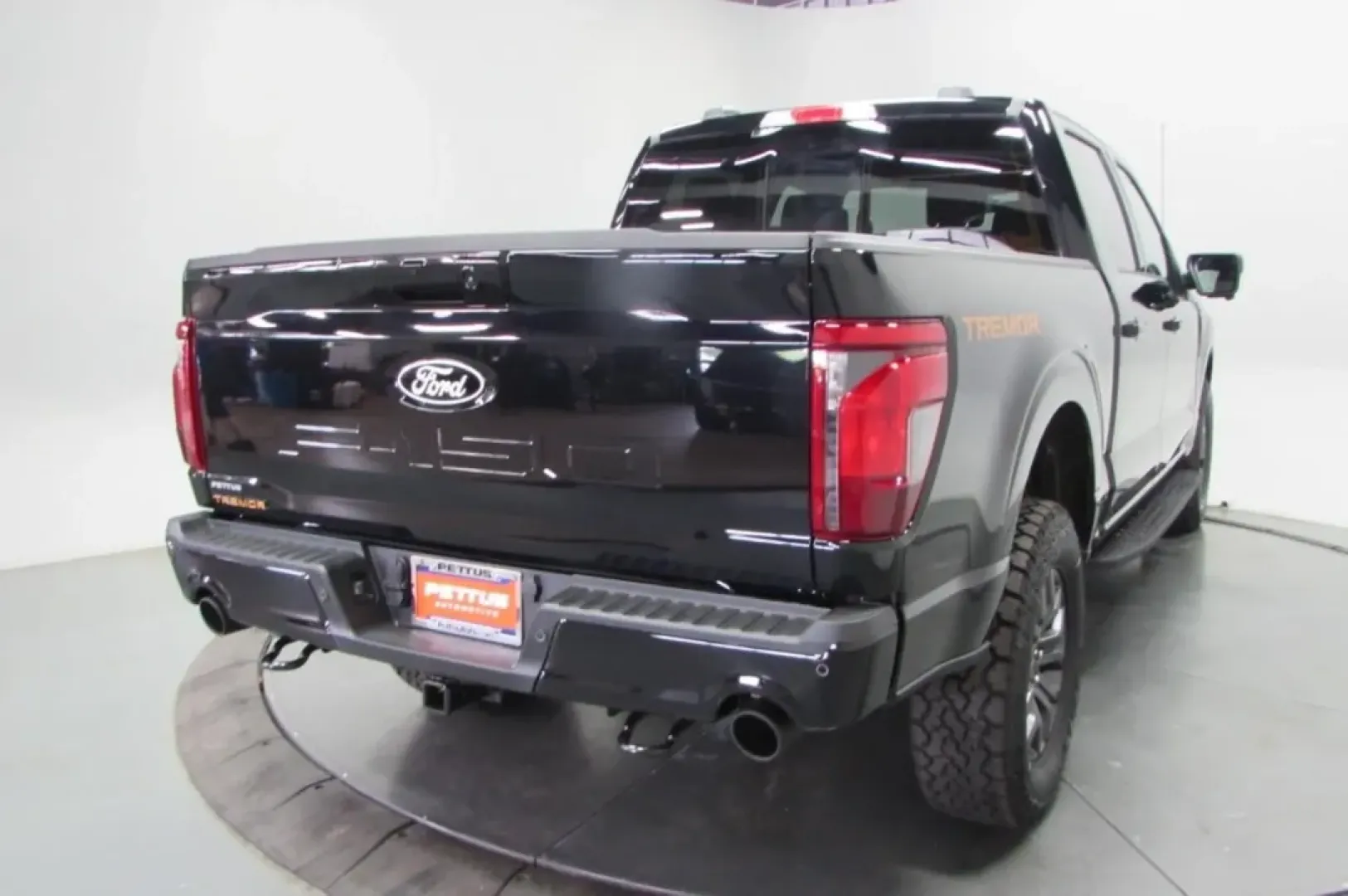 2025 Ford F-150 Tremor (1FTFW4L52SF) with an 5.0L V8 engine, Automatic transmission, located at 12836 Highway 21, De Soto, MO, 63020, (636) 337-7777, 38.151867, -90.575615 - **Unleash Your Adventure with the 2025 Ford F-150 Tremor at Pettus Ford De Soto!**<br /> <br /> If you're searching for the perfect blend of power and versatility, look no further than the 2025 Ford F-150 Tremor, available now at Pettus Ford De Soto! Located conveniently at 12836 Missouri Hwy 21, De - Photo#7