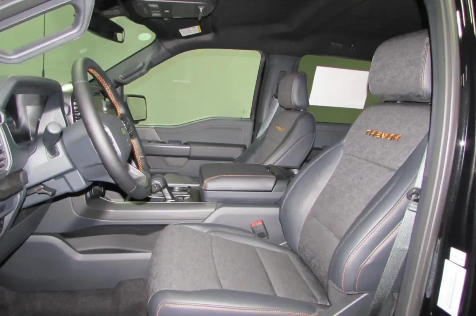2025 Ford F-150 Tremor (1FTFW4L52SF) with an 5.0L V8 engine, Automatic transmission, located at 12836 Highway 21, De Soto, MO, 63020, (636) 337-7777, 38.151867, -90.575615 - **Unleash Your Adventure with the 2025 Ford F-150 Tremor at Pettus Ford De Soto!**<br /> <br /> If you're searching for the perfect blend of power and versatility, look no further than the 2025 Ford F-150 Tremor, available now at Pettus Ford De Soto! Located conveniently at 12836 Missouri Hwy 21, De - Photo#16