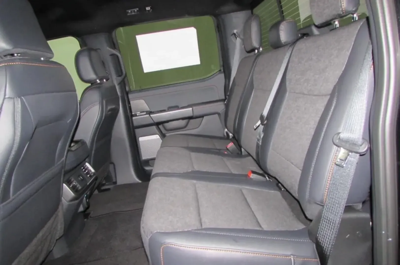 2025 Ford F-150 Tremor (1FTFW4L52SF) with an 5.0L V8 engine, Automatic transmission, located at 12836 Highway 21, De Soto, MO, 63020, (636) 337-7777, 38.151867, -90.575615 - **Unleash Your Adventure with the 2025 Ford F-150 Tremor at Pettus Ford De Soto!**<br /> <br /> If you're searching for the perfect blend of power and versatility, look no further than the 2025 Ford F-150 Tremor, available now at Pettus Ford De Soto! Located conveniently at 12836 Missouri Hwy 21, De - Photo#30