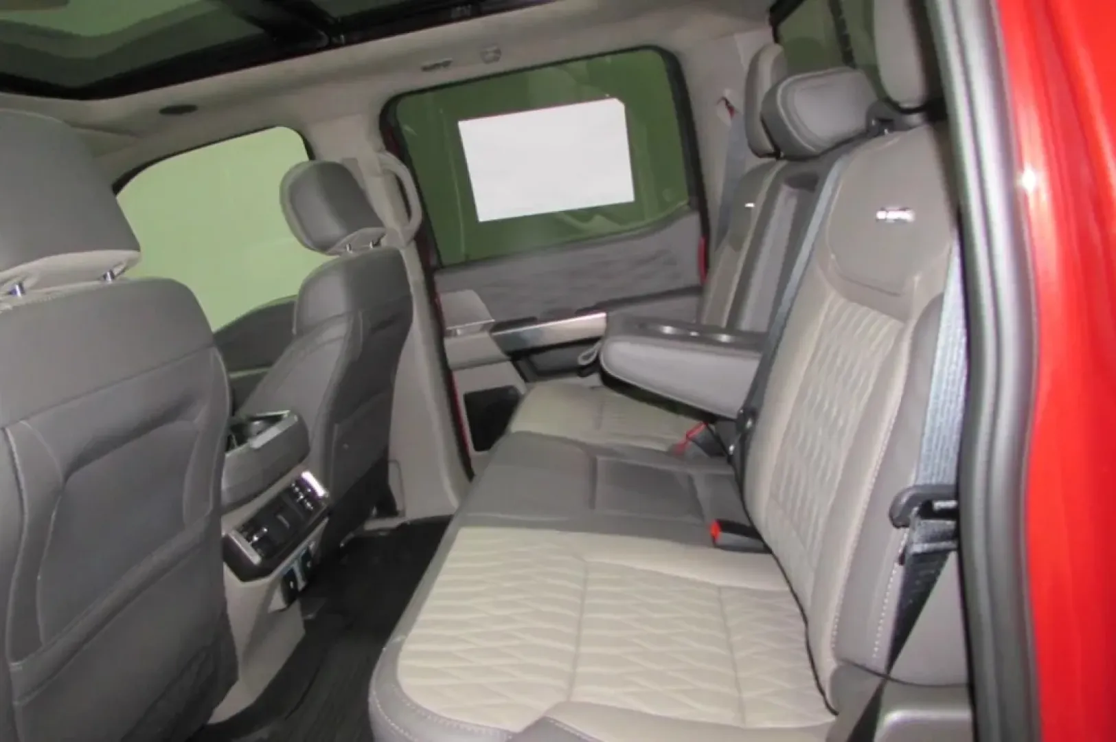 2025 /Smoked Truffle Leather Ford F-150 Platinum (1FTFW7LD0SF) with an 3.5L V6 engine, located at 12836 Highway 21, De Soto, MO, 63020, (636) 337-7777, 38.151867, -90.575615 - Are you ready to elevate your adventures on and off the road? The 2025 Ford F-150 Platinum, available at Pettus Ford De Soto, is more than just a truck-it's a lifestyle choice. Imagine cruising through the scenic routes of De Soto, MO, whether you're embarking on a weekend getaway, hauling equipment - Photo#28
