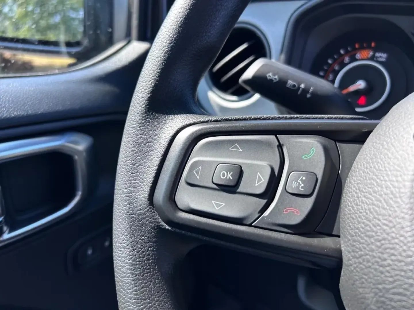 2025 /Black Cloth Jeep Wrangler Sport (1C4PJXAG6SW) with an 3.6L V6 24V VVT UPG I engine, located at 970 Woodlawn Dr., Farmington, MO, 63640, (573) 431-7800, 37.825642, -90.468674 - **Unleash Your Adventurous Spirit with the 2025 Jeep Wrangler!**<br /> <br /> Are you ready to elevate your outdoor adventures while ensuring your daily commute remains a breeze? The 2025 Jeep Wrangler, now available at Pettus CDJR Farmington, is the perfect blend of rugged capability and urban func - Photo#11