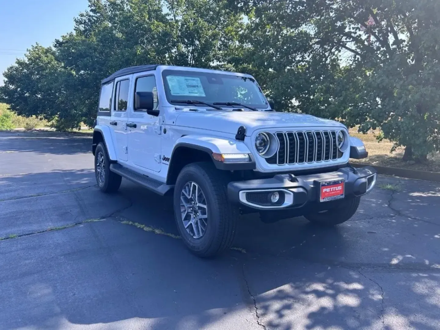 2025 /Black Leather Jeep Wrangler Sahara (1C4PJXEG9SW) with an 3.6L V6 engine, Automatic transmission, located at 970 Woodlawn Dr., Farmington, MO, 63640, (573) 431-7800, 37.825642, -90.468674 - **Adventure Awaits! Discover the 2025 Jeep Wrangler Sahara at Pettus CDJR Farmington**<br /> <br /> Are you ready to take on the great outdoors or embark on your next family road trip? Look no further than the **2025 Jeep Wrangler Sahara**, a perfect blend of ruggedness and comfort tailored for adve - Photo#0