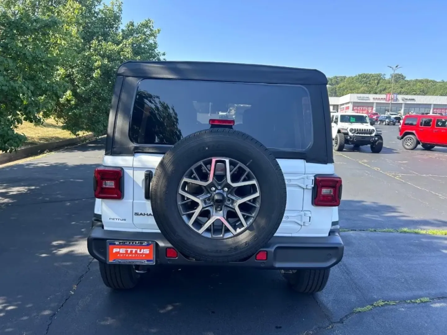 2025 /Black Leather Jeep Wrangler Sahara (1C4PJXEG9SW) with an 3.6L V6 engine, Automatic transmission, located at 970 Woodlawn Dr., Farmington, MO, 63640, (573) 431-7800, 37.825642, -90.468674 - **Adventure Awaits! Discover the 2025 Jeep Wrangler Sahara at Pettus CDJR Farmington**<br /> <br /> Are you ready to take on the great outdoors or embark on your next family road trip? Look no further than the **2025 Jeep Wrangler Sahara**, a perfect blend of ruggedness and comfort tailored for adve - Photo#3