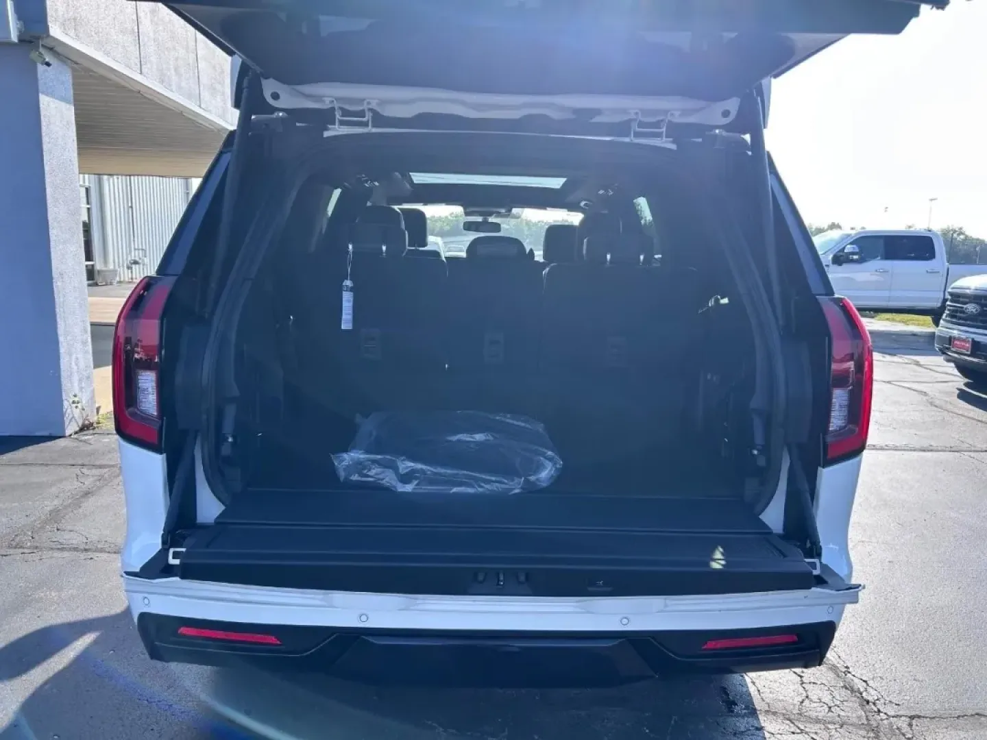 2025 /Black Onyx Leather Ford Expedition Platinum (1FMJU1M80SE) with an 3.5L EcoBoost V6 engine, Automatic transmission, located at 141 Commercial Dr, Fredericktown, MO, 63645, (573) 783-6432, 37.570087, -90.320648 - **Embark on Your Next Adventure with the 2025 Ford Expedition Platinum!**<br /> <br /> If you're searching for the perfect blend of luxury, power, and versatility, look no further than the stunning 2025 Ford Expedition Platinum, available now at Pettus Ford Fredericktown. This top-of-the-line SUV is - Photo#4