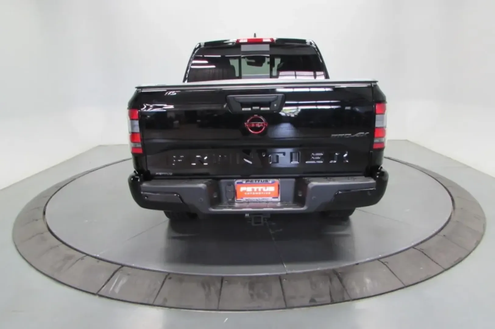 2024 /Charcoal w/Lava Red Leather Nissan Frontier PRO-4X (1N6ED1EK1RN) with an Other engine, Automatic transmission, located at 12836 Highway 21, De Soto, MO, 63020, (636) 337-7777, 38.151867, -90.575615 - **Conquer Every Terrain with the 2024 Nissan Frontier at Pettus Ford De Soto!**<br /> <br /> Are you in search of a versatile, rugged vehicle that can handle both your weekday commutes and weekend adventures? Look no further! The 2024 Nissan Frontier is the perfect choice for those who crave a truck - Photo#6