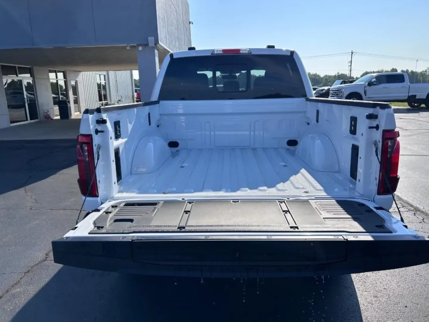 2025 /Black Cloth Ford F-150 XLT (1FTFW3L51SK) with an 5.0L engine, located at 141 Commercial Dr, Fredericktown, MO, 63645, (573) 783-6432, 37.570087, -90.320648 - **Discover the Perfect Adventure with the 2025 Ford F-150 XLT at Pettus Ford Fredericktown**<br /> <br /> Are you ready to elevate your lifestyle with a vehicle that combines rugged capability and everyday comfort? The 2025 Ford F-150 XLT, available now at Pettus Ford Fredericktown, is the quintesse - Photo#4