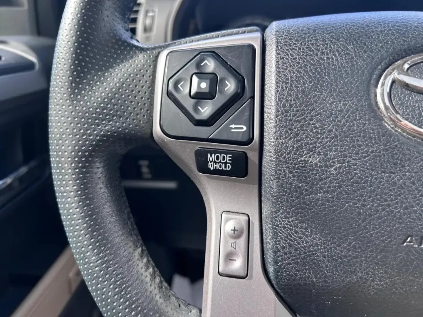 2019 /Sand Beige Leather Toyota 4Runner Limited (JTEBU5JR7K5) with an 4.0L V6 DOHC SMPI engine, Automatic transmission, located at 970 Woodlawn Dr., Farmington, MO, 63640, (573) 431-7800, 37.825642, -90.468674 - ### Adventure Awaits: Explore the Great Outdoors with the 2019 Toyota 4Runner<br /> <br /> If you're looking for a reliable companion for your weekend adventures or a vehicle that can handle both daily commutes and off-road excursions, the **2019 Toyota 4Runner** is your perfect match. This rugged S - Photo#13