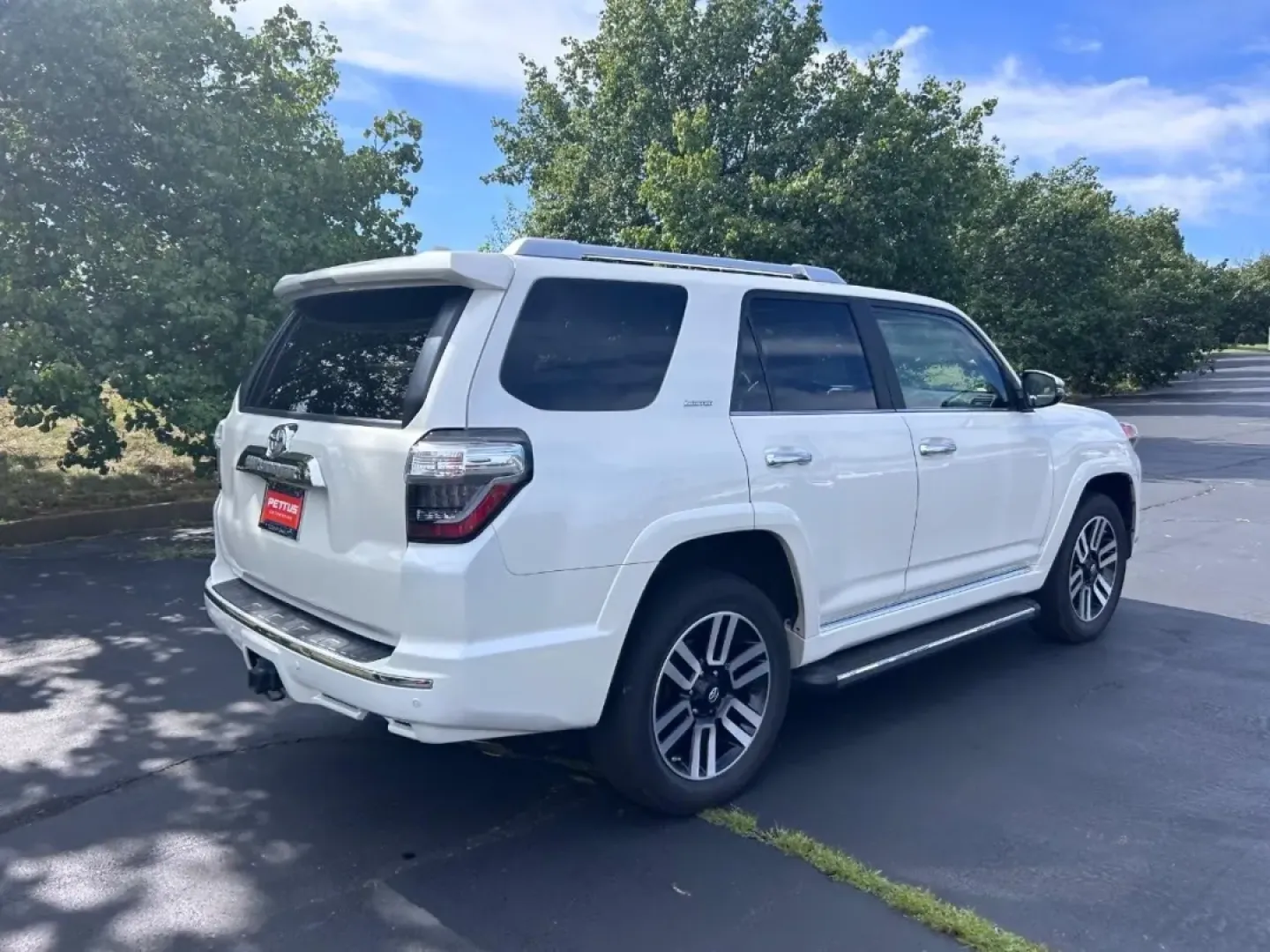 2019 /Sand Beige Leather Toyota 4Runner Limited (JTEBU5JR7K5) with an 4.0L V6 DOHC SMPI engine, Automatic transmission, located at 970 Woodlawn Dr., Farmington, MO, 63640, (573) 431-7800, 37.825642, -90.468674 - ### Adventure Awaits: Explore the Great Outdoors with the 2019 Toyota 4Runner<br /> <br /> If you're looking for a reliable companion for your weekend adventures or a vehicle that can handle both daily commutes and off-road excursions, the **2019 Toyota 4Runner** is your perfect match. This rugged S - Photo#2