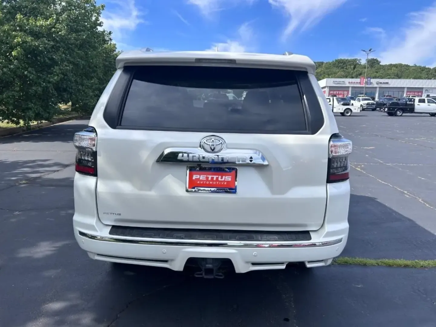 2019 /Sand Beige Leather Toyota 4Runner Limited (JTEBU5JR7K5) with an 4.0L V6 DOHC SMPI engine, Automatic transmission, located at 970 Woodlawn Dr., Farmington, MO, 63640, (573) 431-7800, 37.825642, -90.468674 - ### Adventure Awaits: Explore the Great Outdoors with the 2019 Toyota 4Runner<br /> <br /> If you're looking for a reliable companion for your weekend adventures or a vehicle that can handle both daily commutes and off-road excursions, the **2019 Toyota 4Runner** is your perfect match. This rugged S - Photo#3