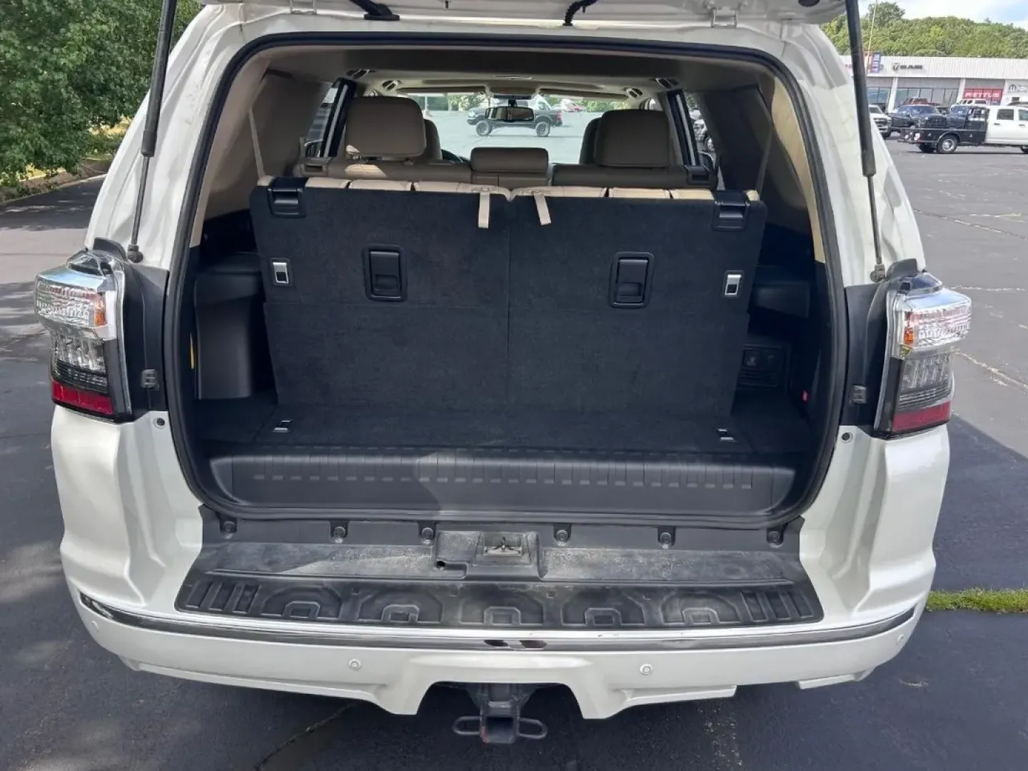2019 /Sand Beige Leather Toyota 4Runner Limited (JTEBU5JR7K5) with an 4.0L V6 DOHC SMPI engine, Automatic transmission, located at 970 Woodlawn Dr., Farmington, MO, 63640, (573) 431-7800, 37.825642, -90.468674 - ### Adventure Awaits: Explore the Great Outdoors with the 2019 Toyota 4Runner<br /> <br /> If you're looking for a reliable companion for your weekend adventures or a vehicle that can handle both daily commutes and off-road excursions, the **2019 Toyota 4Runner** is your perfect match. This rugged S - Photo#4