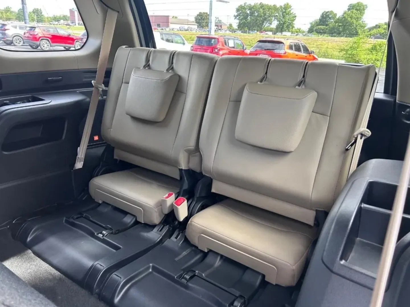 2019 /Sand Beige Leather Toyota 4Runner Limited (JTEBU5JR7K5) with an 4.0L V6 DOHC SMPI engine, Automatic transmission, located at 970 Woodlawn Dr., Farmington, MO, 63640, (573) 431-7800, 37.825642, -90.468674 - ### Adventure Awaits: Explore the Great Outdoors with the 2019 Toyota 4Runner<br /> <br /> If you're looking for a reliable companion for your weekend adventures or a vehicle that can handle both daily commutes and off-road excursions, the **2019 Toyota 4Runner** is your perfect match. This rugged S - Photo#8