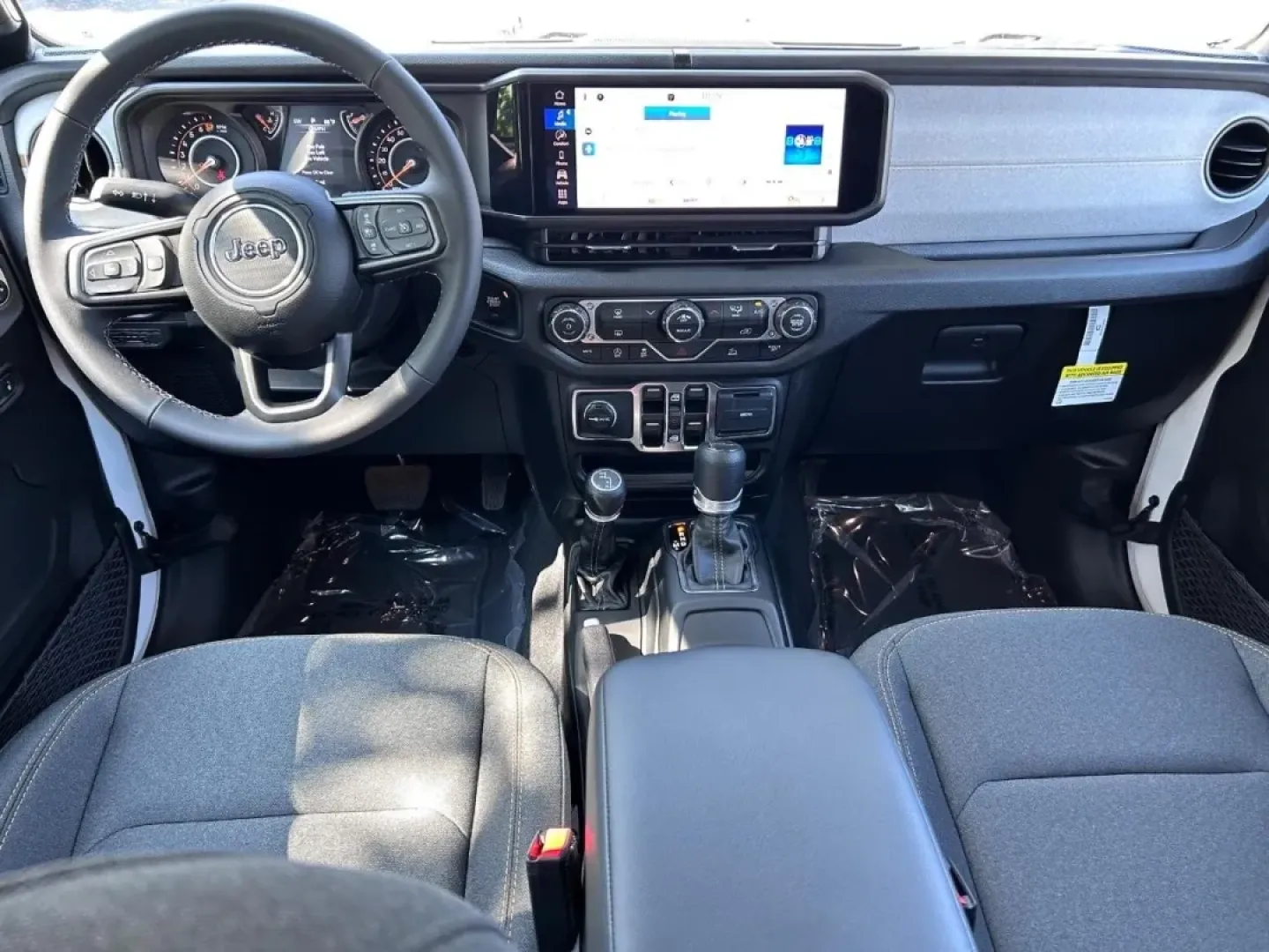 2025 /Black Cloth Jeep Gladiator (1C6PJTAG1SL) with an 3.6L V6 24V VVT UPG I engine, Automatic transmission, located at 970 Woodlawn Dr., Farmington, MO, 63640, (573) 431-7800, 37.825642, -90.468674 - **Adventure Awaits with the 2025 Jeep Gladiator Perfect for Your Next Journey!**<br /> <br /> Are you ready to embrace the great outdoors with a vehicle designed to conquer every terrain? Look no further than the 2025 Jeep Gladiator, available now at Pettus CDJR Farmington, your trusted source for - Photo#9