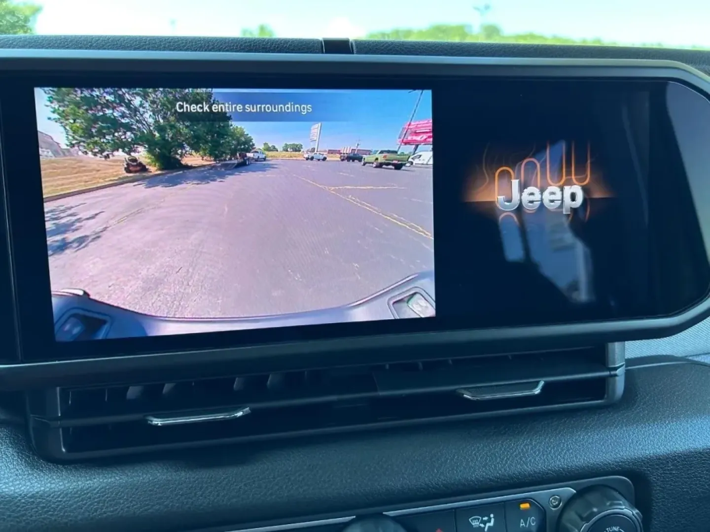 2025 /Black Cloth Jeep Gladiator (1C6PJTAG1SL) with an 3.6L V6 24V VVT UPG I engine, Automatic transmission, located at 970 Woodlawn Dr., Farmington, MO, 63640, (573) 431-7800, 37.825642, -90.468674 - **Adventure Awaits with the 2025 Jeep Gladiator Perfect for Your Next Journey!**<br /> <br /> Are you ready to embrace the great outdoors with a vehicle designed to conquer every terrain? Look no further than the 2025 Jeep Gladiator, available now at Pettus CDJR Farmington, your trusted source for - Photo#20