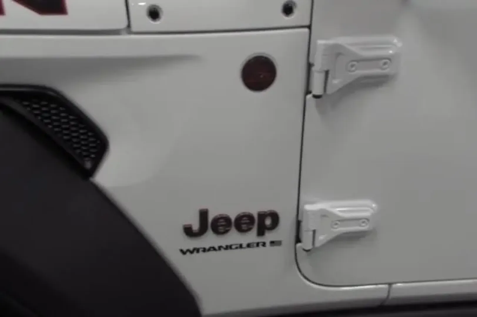 2025 /Black Leather Jeep Wrangler Rubicon (1C4RJXFG7SW) with an Other engine, located at 12830 Highway 21, De Soto, MO, 63020, (636) 337-7777, 38.153099, -90.573624 - ### Embrace Adventure with the 2025 Jeep Wrangler at Pettus CDJR DeSoto!<br /> <br /> Are you ready to tackle weekend getaways, off-road adventures, and daily commutes with a vehicle that blends rugged capability with modern comfort? Look no further than the 2025 Jeep Wrangler, now available at Pett - Photo#9