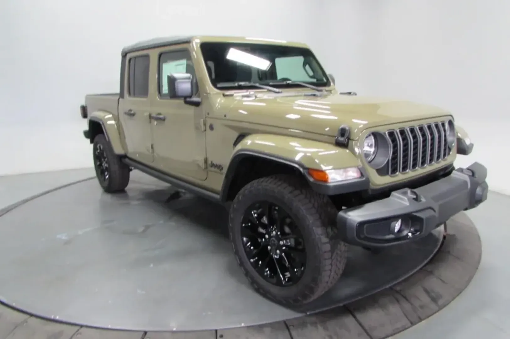 2025 /Black Cloth Jeep Gladiator Nighthawk (1C6PJTAG2SL) with an Other engine, Automatic transmission, located at 12830 Highway 21, De Soto, MO, 63020, (636) 337-7777, 38.153099, -90.573624 - **Unleash Adventure with the 2025 Jeep Gladiator at Pettus CDJR DeSoto!**<br /> <br /> Are you ready to elevate your outdoor adventures and weekend getaways? The 2025 Jeep Gladiator is designed for those who crave excitement and functionality in their daily lives. Whether you're a weekend warrior ta - Photo#0