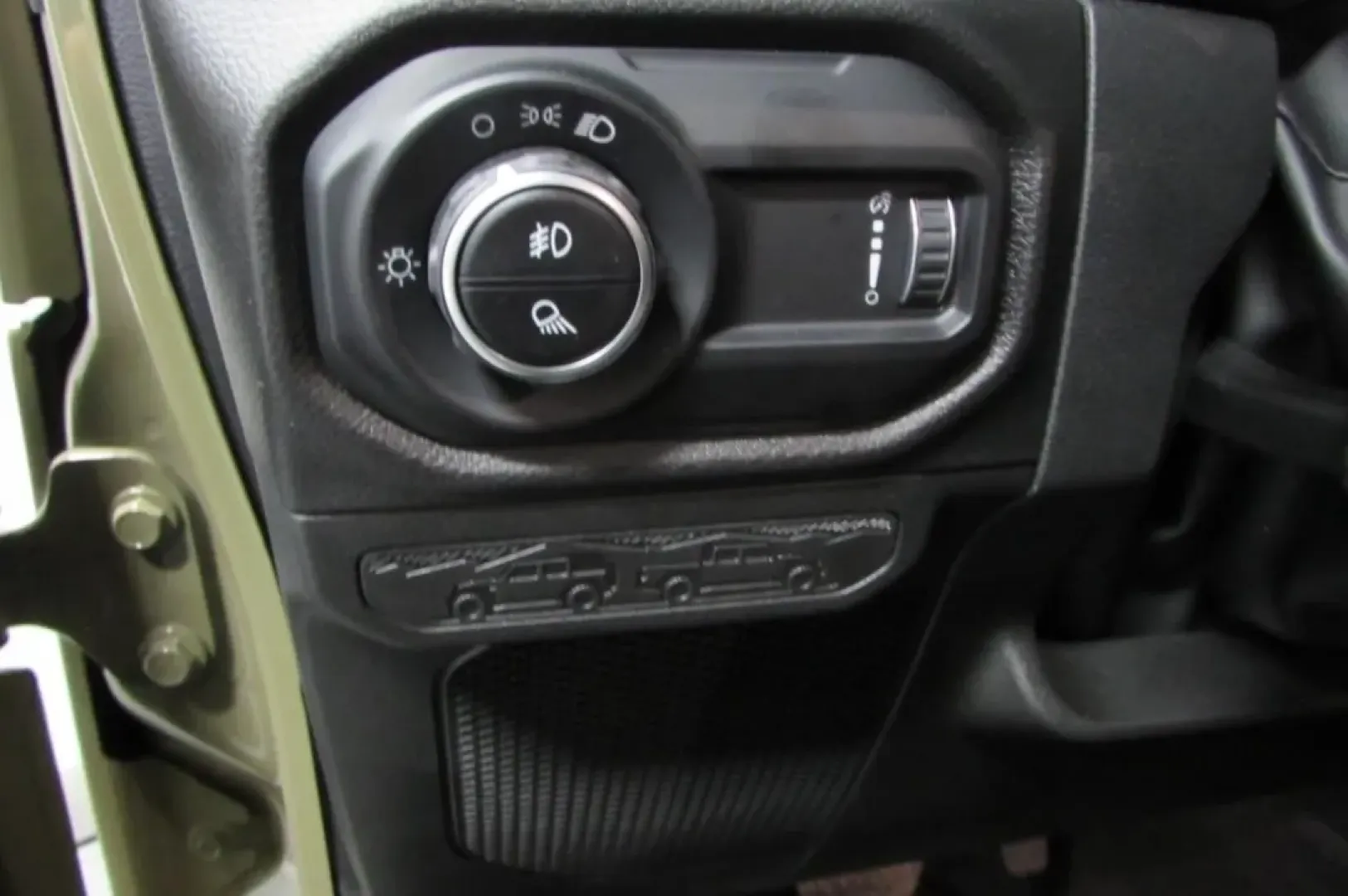 2025 /Black Cloth Jeep Gladiator Nighthawk (1C6PJTAG2SL) with an Other engine, Automatic transmission, located at 12830 Highway 21, De Soto, MO, 63020, (636) 337-7777, 38.153099, -90.573624 - **Unleash Adventure with the 2025 Jeep Gladiator at Pettus CDJR DeSoto!**<br /> <br /> Are you ready to elevate your outdoor adventures and weekend getaways? The 2025 Jeep Gladiator is designed for those who crave excitement and functionality in their daily lives. Whether you're a weekend warrior ta - Photo#15