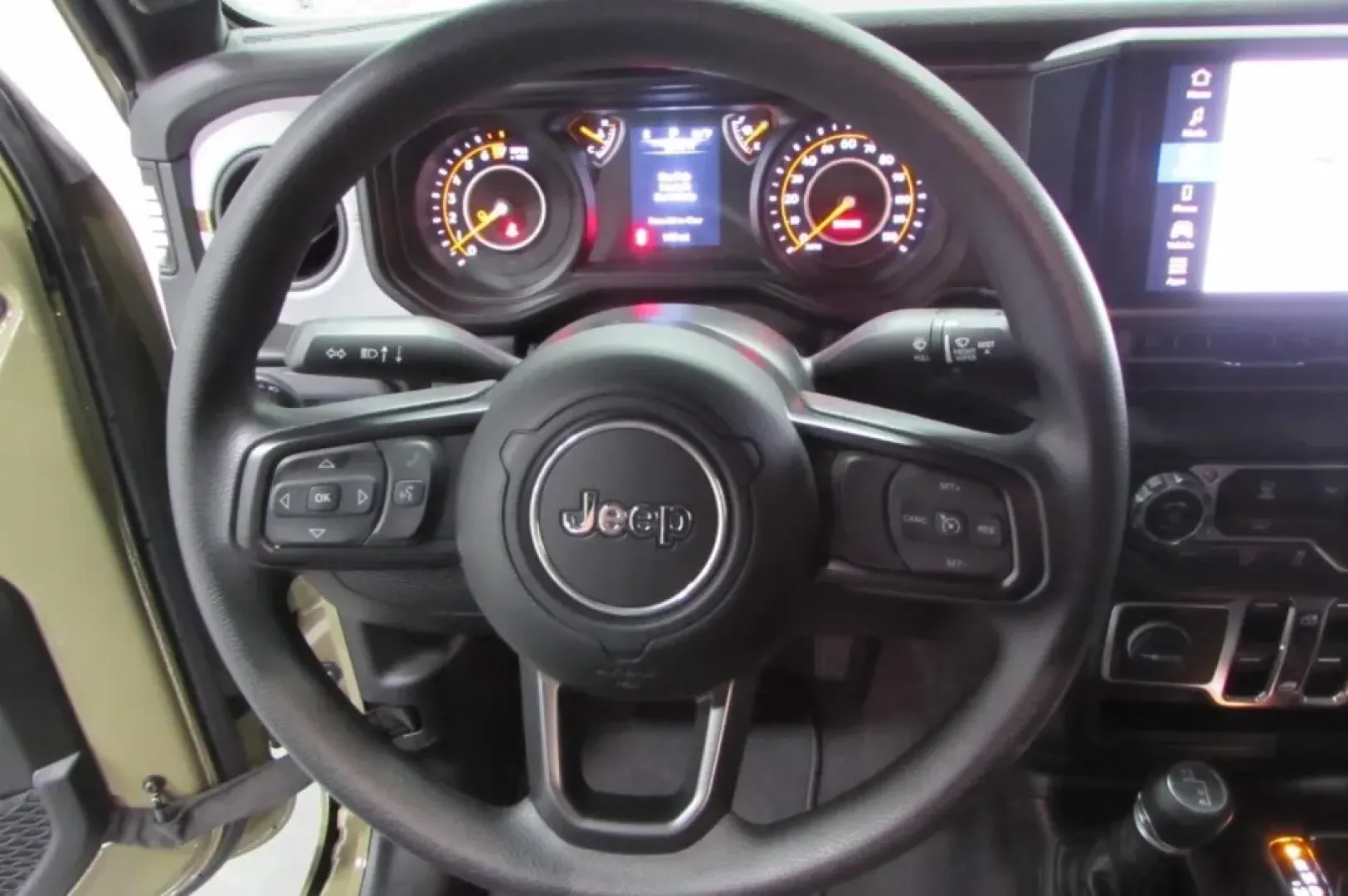 2025 /Black Cloth Jeep Gladiator Nighthawk (1C6PJTAG2SL) with an Other engine, Automatic transmission, located at 12830 Highway 21, De Soto, MO, 63020, (636) 337-7777, 38.153099, -90.573624 - **Unleash Adventure with the 2025 Jeep Gladiator at Pettus CDJR DeSoto!**<br /> <br /> Are you ready to elevate your outdoor adventures and weekend getaways? The 2025 Jeep Gladiator is designed for those who crave excitement and functionality in their daily lives. Whether you're a weekend warrior ta - Photo#16